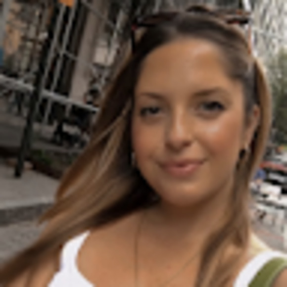 Meet your Posher, Sarah - Picture 1 of 1